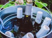 Вчені назвали найшвидший спосіб охолодження пива і вина в спеку