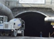 Гройсман назвал сроки начала использования Бескидского тоннеля