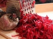 Натерти буряк і залишити чистими руки просто