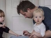 Невероятно милые снимки отцов, которые отдали всю свою заботу детям (Фото) 