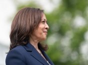 "Мы все немного помолились": вице-президент США рассказала о ЧП со своим самолетом и экстренной посадке