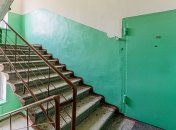 Навіщо у радянських під’їздах стіни фарбували зеленим та синім кольорами