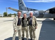 Вадим Кравец (справа) и члены его бригады