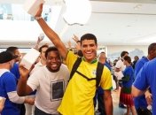 Apple провела новогоднюю беспроигрышную лотерею в Японии (Фото, Видео)