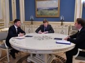 Проблемы нацменьшинств: Владимир Зеленский обсудил с комиссаром ЕС прогресс в реформах