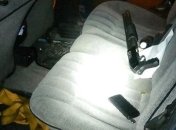 В одном из районов Киева был задержан автомобиль с оружием