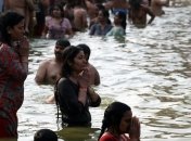 Во время религиозной церемонии в Индии погибли люди в результате давки