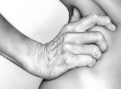 Реалистические рисунки прикосновений в проекте «Плоть» (Фото)