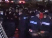 Перекрыли несколько улиц: в столице Армении люди вышли на протест против Пашиняна (видео)