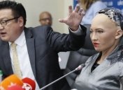 В Киеве презентовали робота-человека Софию 