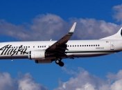 В США самолет Alaska Airlines совершил экстренную посадку