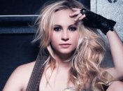 Звезда "Дневников вампира" ждет ребенка