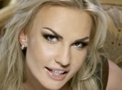 Камалия показала подросших дочерей-двойняшек 