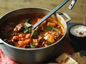 Є чимало способів, які допоможуть впоратися із проблемою пересоленої страви