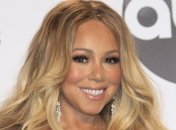 С Мэрайей Кэри произошел неприятный конфуз из-за платья