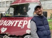 Михаил Пурышев и его уже легендарный микроавтобус