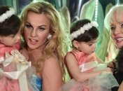 Как две капли: Камалия показала свою очаровательную маму