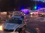 В Киеве и Ровно во время несения службы получили ранения 5 полицейских