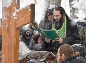 Верующие УПЦ МП провели молебен под Радой