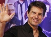 Том Круз прыгнул с парашютом с известным британским телеведущим (Видео) 