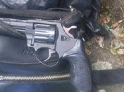 В Киеве пассажир выстрелил в водителя маршрутки после замечания о телефонном разговоре в салоне (фото)