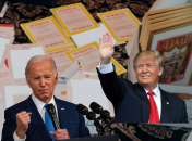 Байден отдал документы как только нашел, Трамп отказывался возвращать бумаги год