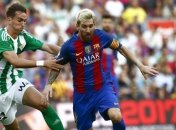 "Барселона" разгромила "Бетис": Суарес оформил хет-трик, Месси - дубль