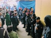 Неизвестные блокировали офисные помещения на рынке Ивано-Франковска (Видео)