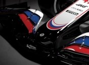 В Формуле-1 болид Шумахера раскрасили в цвета российского флага, несмотря на запрет (фото)