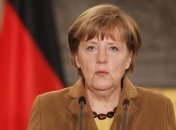 Меркель сожалеет о проведении военных парадов в Крыму