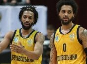 "Будивельник" объявил о продлении контрактов с американцами 