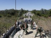 Украина близка к восстановлению моста у Станицы Луганской (Фото)