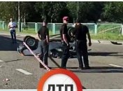 Жахлива ДТП під Києвом: авто розірвало на шматки, водій загинув