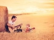 Лучшие поздравления с Днем отца: красивые открытки, смс и стихи