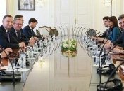 Поддержку мирного процесса в Украине обсуждали лидеры Хорватии и Польши