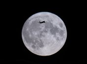 Полнолуние в Лондоне в ночь на 31 августа 2023 года