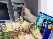 Переводя деньги с карты на карту, можно неожиданно выяснить, что банк отнес вас к "высокорисковым клиентам"