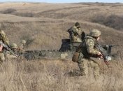 В обстрелах боевиков на Донбассе ранен украинский военный: ВСУ решили стрелять в ответ