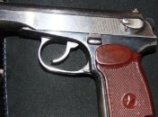 Столичная полиция задержала двух мужчин с оружием и боевыми припасами