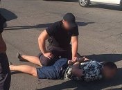 Полиция выдворила из Украины еще двух "воров в законе" (Видео)