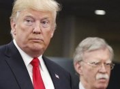 "Комната, где это произошло": Трамп не смог заблокировать публикацию мемуаров Болтона