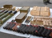 На въезде в Днепропетровскую область задержали автомобиль с оружием