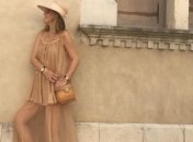 Собчак не удалось скрыть беременность с помощью широкого платья