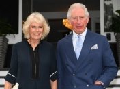 По примеру Кейт Миддлтон: принц Чарльз и Камилла представили рождественскую открытку