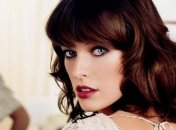 Голливудская звезда Милла Йовович отмечает очередной день рождения  