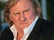 Депардье "в целях самообороны" полакомился в Африке двумя львами