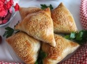 Все буде смачно. Хрустящая слоеная самса с тремя начинками