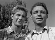 На фото - Геннадий Юхтин с коллегой Николаем Рыбниковым ("Весна на заречной улице" (1956)
