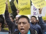 Администрация Трампа пересмотрит скандальный указ о миграции