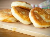 Від таких смажених пиріжків навряд чи хтось відмовиться